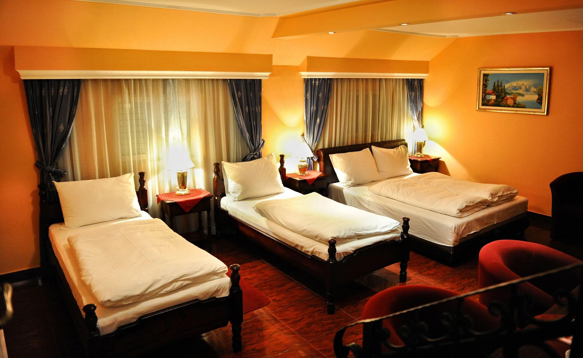 פודגוריצה Hotel Evropa מראה חיצוני תמונה