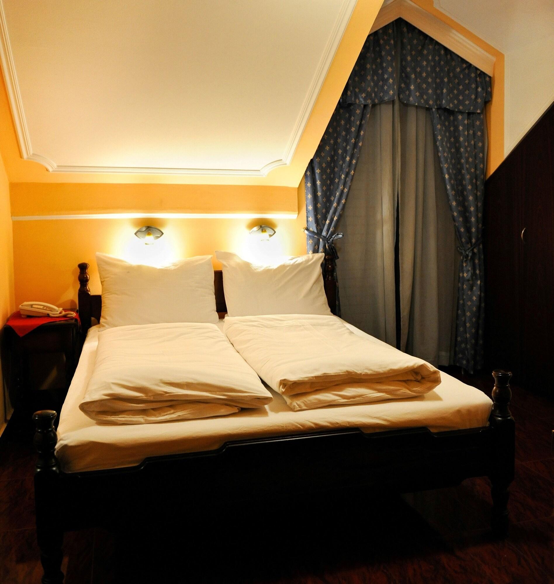 פודגוריצה Hotel Evropa מראה חיצוני תמונה