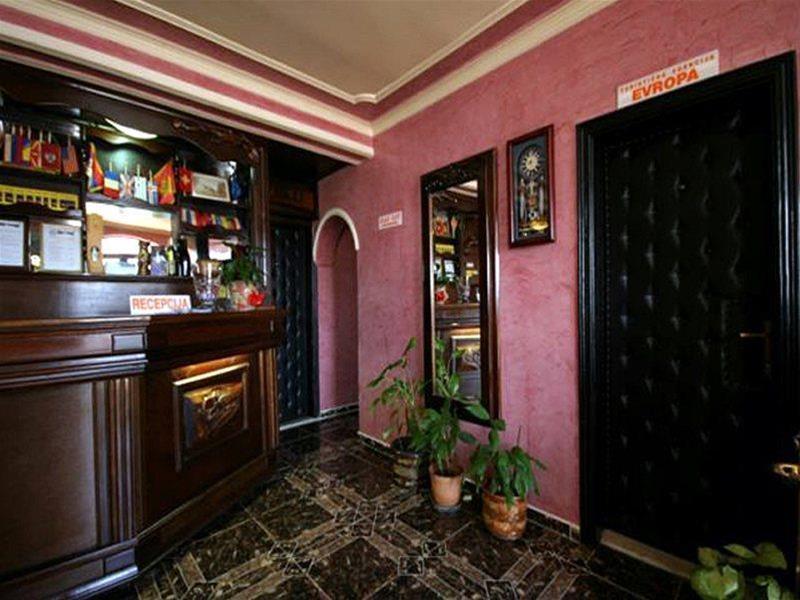 פודגוריצה Hotel Evropa מראה חיצוני תמונה