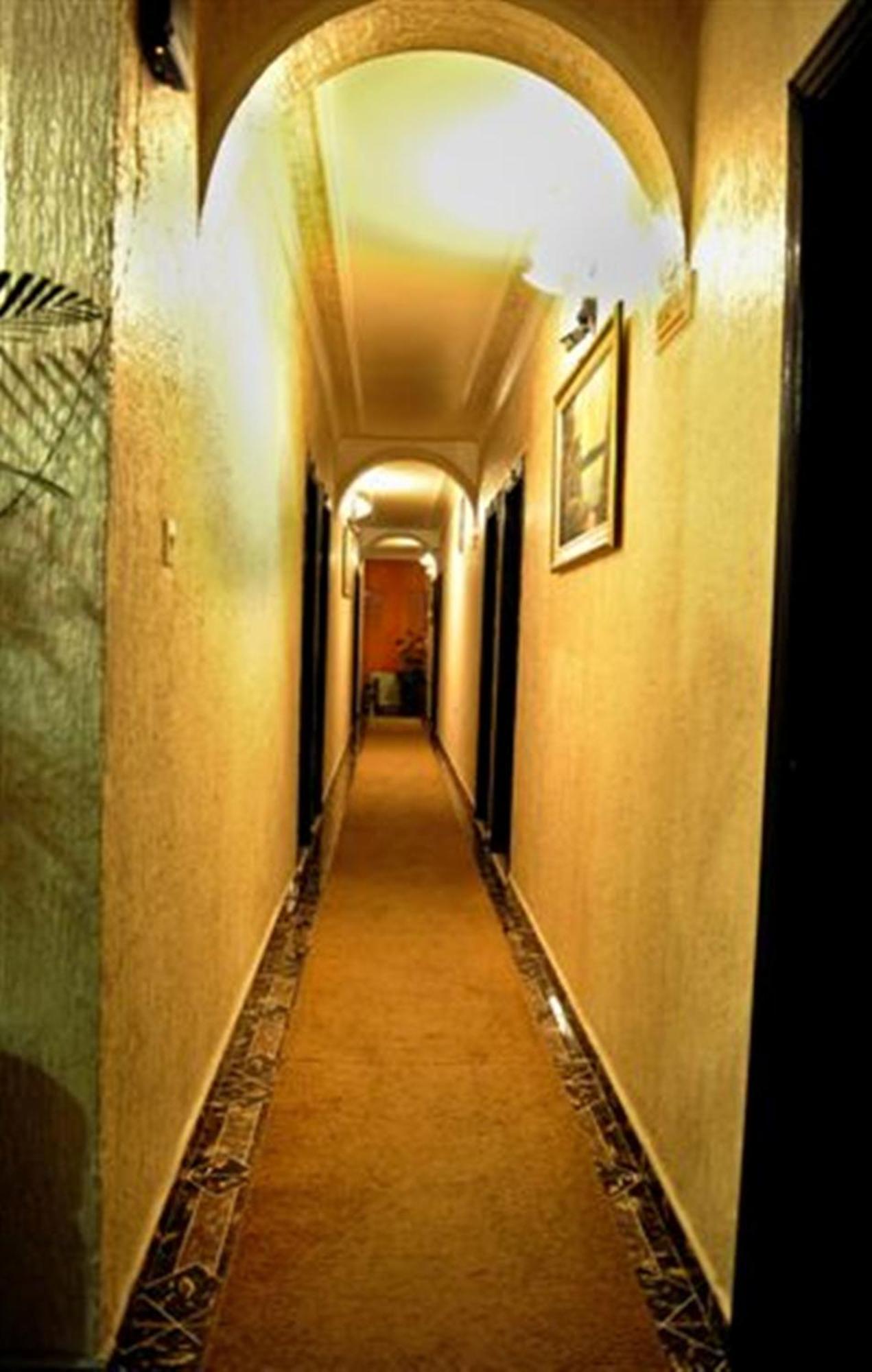 פודגוריצה Hotel Evropa מראה חיצוני תמונה