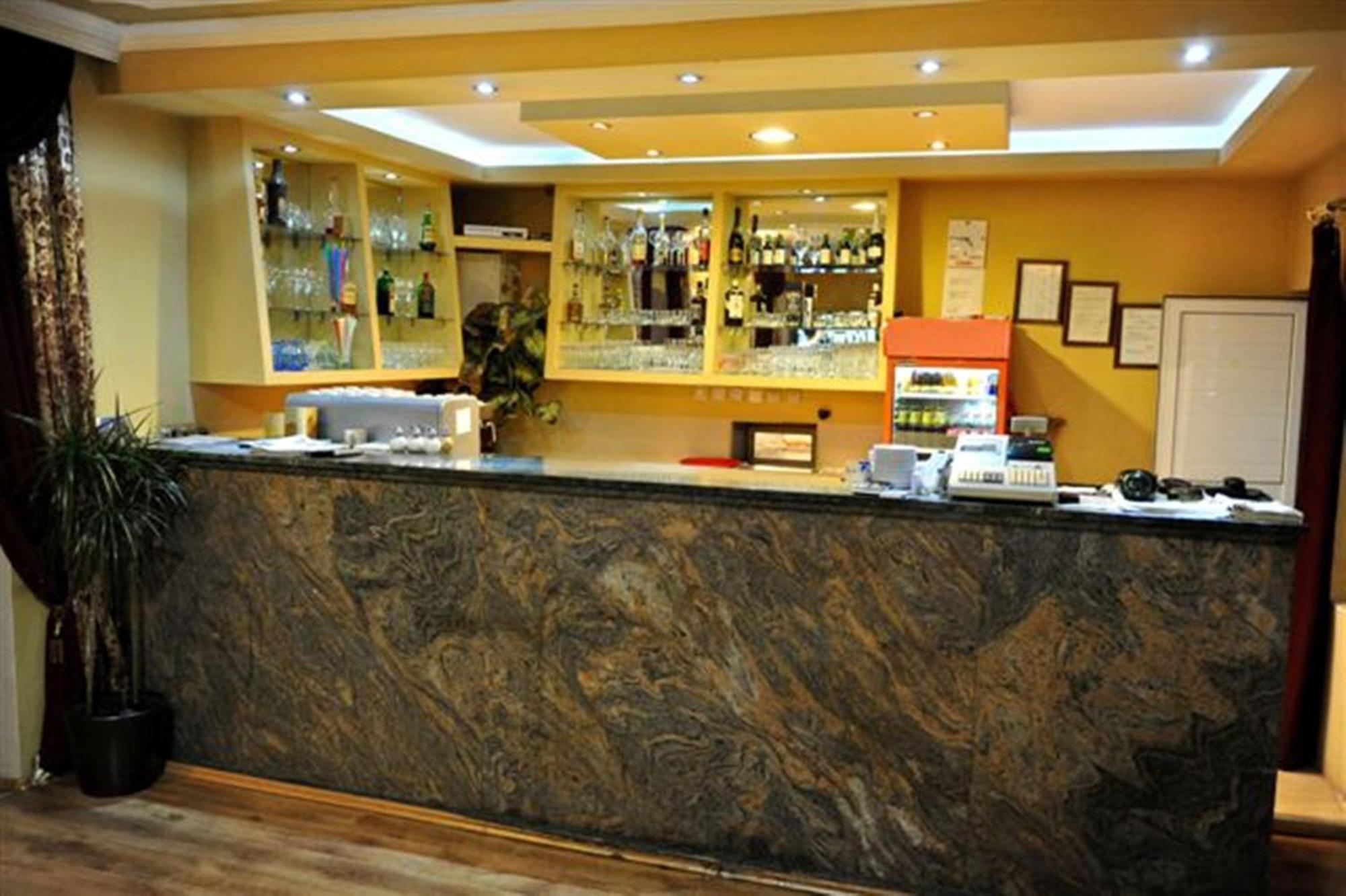 פודגוריצה Hotel Evropa מראה חיצוני תמונה