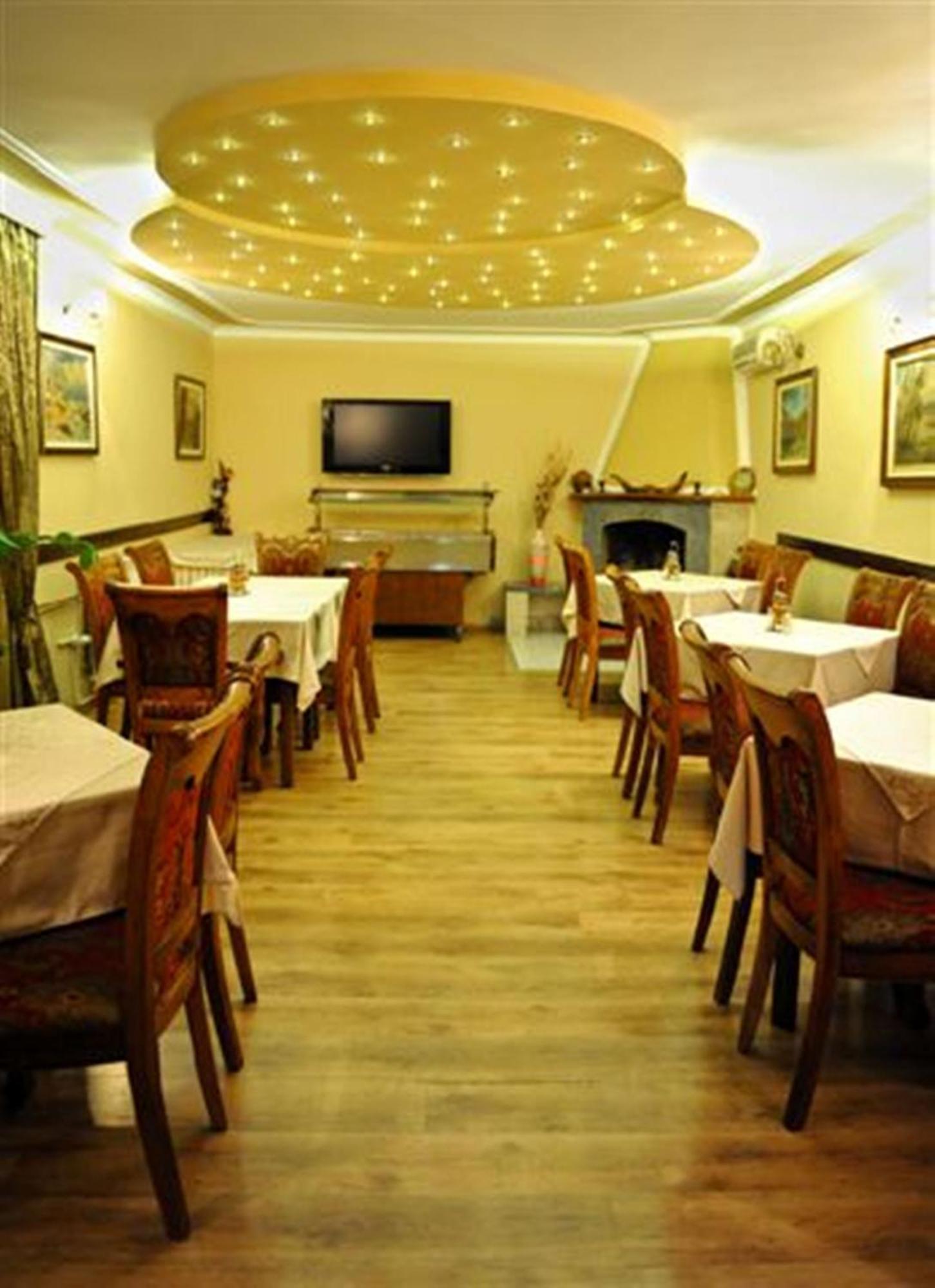 פודגוריצה Hotel Evropa מראה חיצוני תמונה